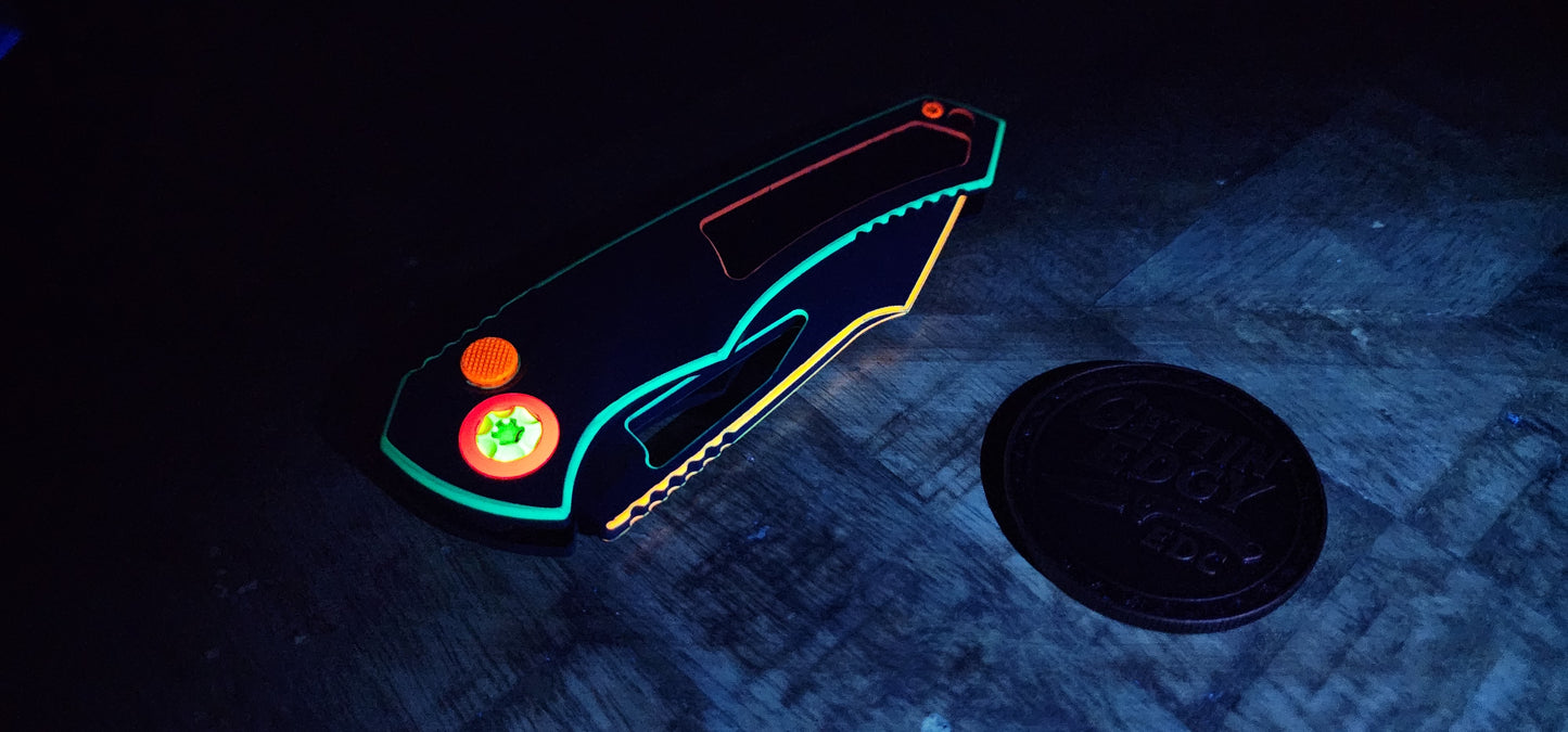 Heretic Knives 80's Neon CEL Shade Pariah, Manual Button-Lock Folder - Pre-Owned