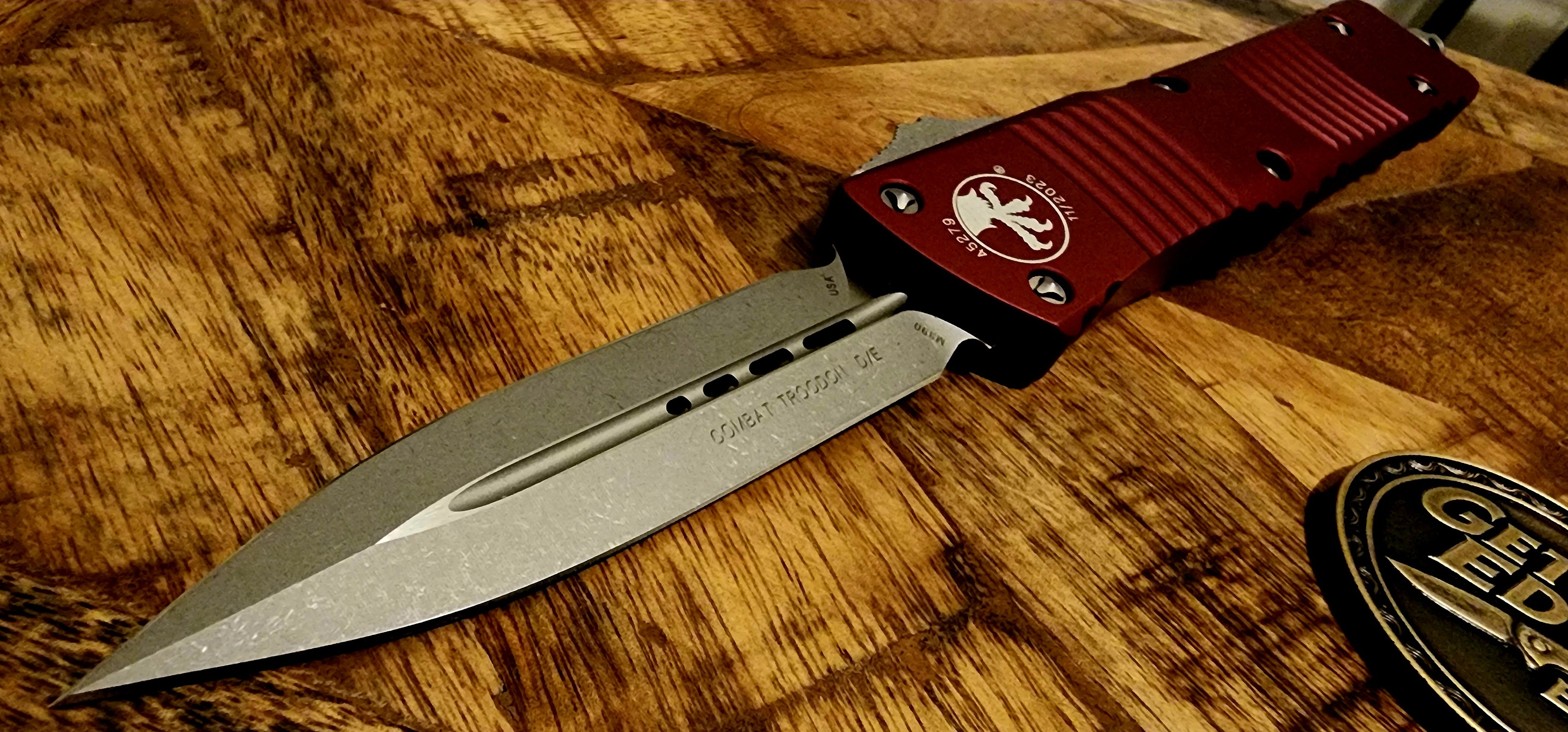Microtech Combat Troodon D/E Gen II Merlot Apocalyptic Standard OTF 142-10APMR - Pre-Owned