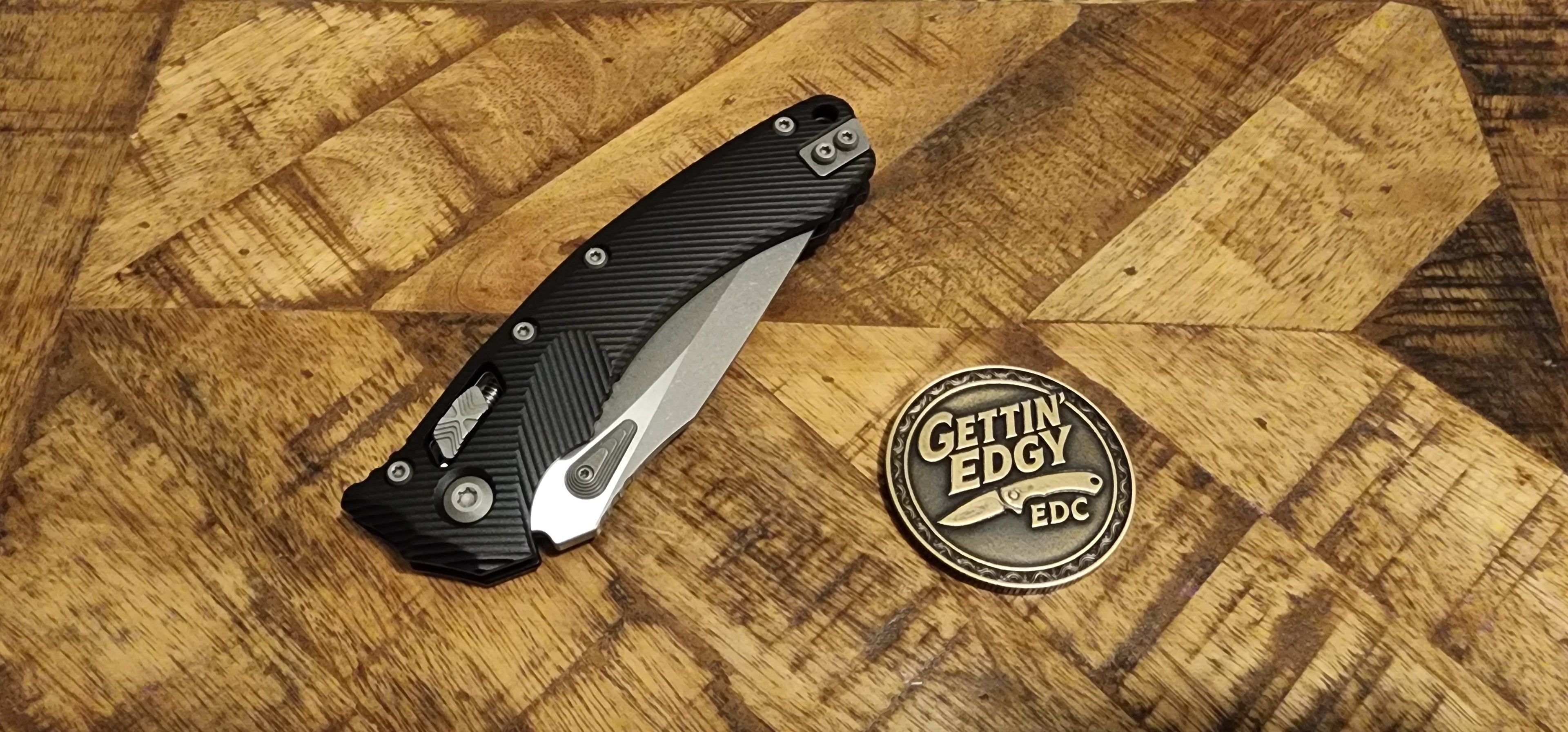 Microtech Amphibian RAM-LOK S/E Black Fluted Aluminum Apocalyptic Standard 137RL-10APFL - New