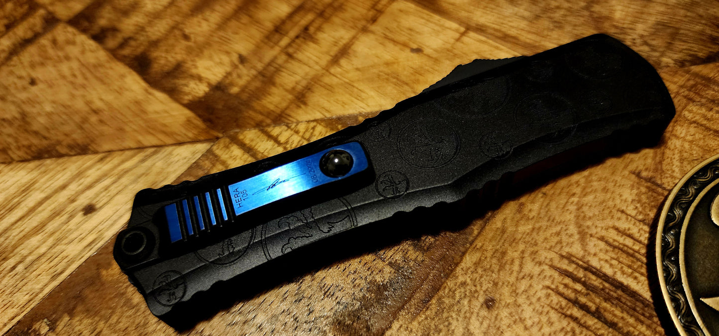 Microtech Hera II Mini Signature Series Vegas Forge “Blued Herringbone” Damascus D/E, “Claw Burst”, Blue Titanium Trim - Pre-owned, Factory Condition