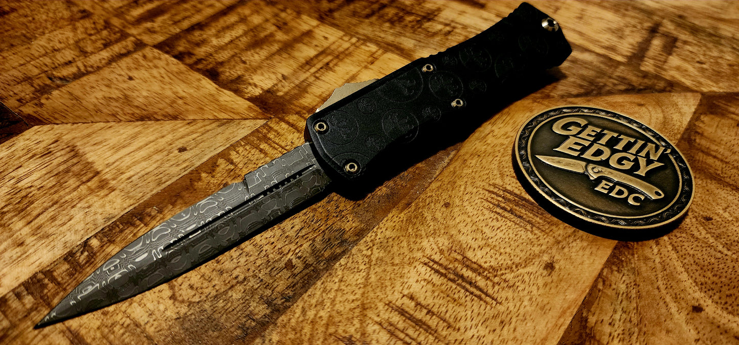 Microtech Hera II Mini Signature Series “Claw Burst” Damascus Bayonet, Pre-owned, Factory Condition