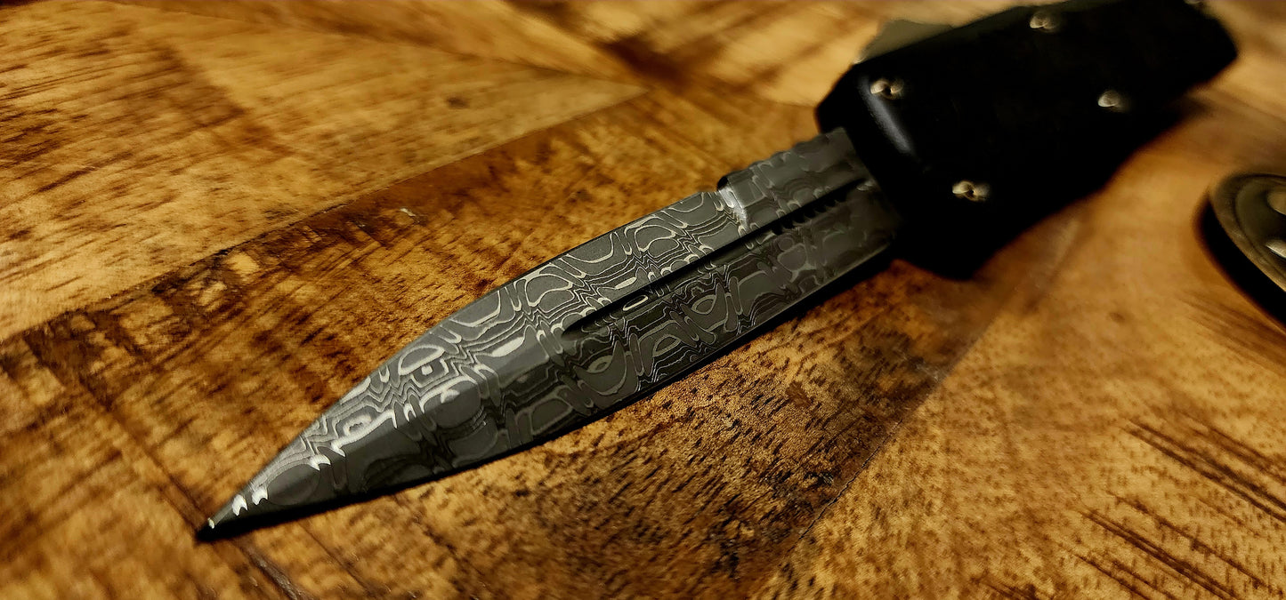 Microtech Hera II Mini Signature Series “Claw Burst” Damascus Bayonet, Pre-owned, Factory Condition