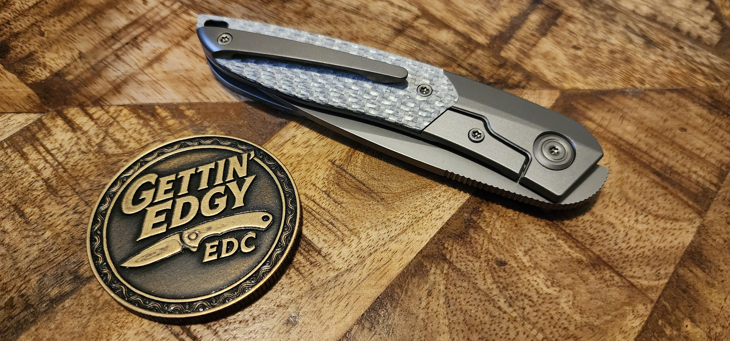 Kubey KB Knives Spike KB406A – M390, Gray Titanium, Carbon Fiber - New