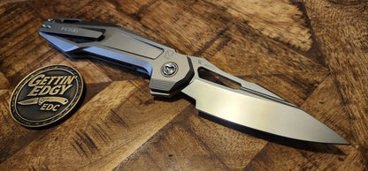 Ketuo Griffin V3/P – M390 Bead-Blasted Blade, Titanium handle, Carbon Fiber - New